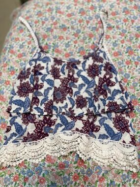 Forever 21 Blue & Maroon Floral Lace-Hem Camisole